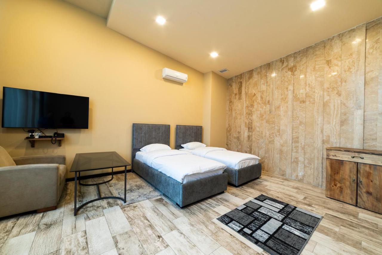 B H Y Guesthouse In Erywań Zewnętrze zdjęcie